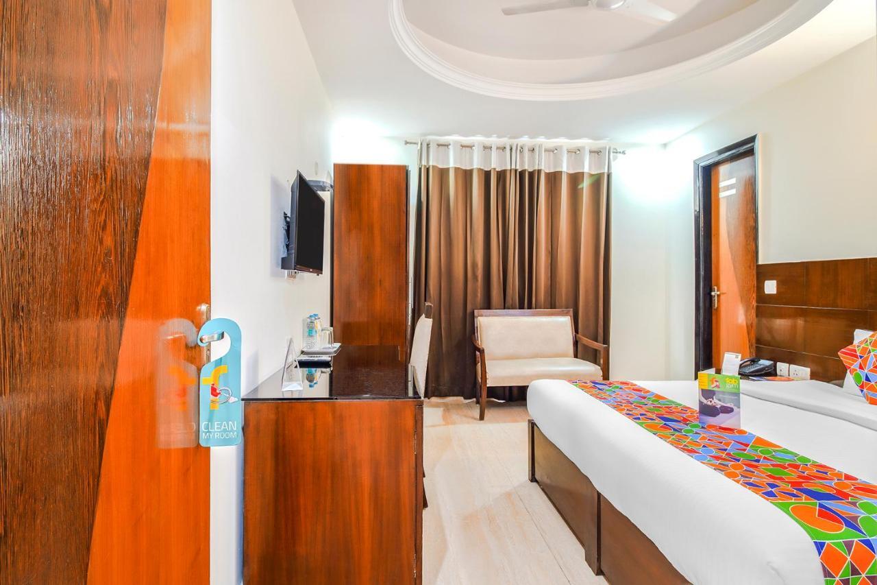 Fabhotel Marble Arch - Nr Karol Bagh Market 德里 外观 照片