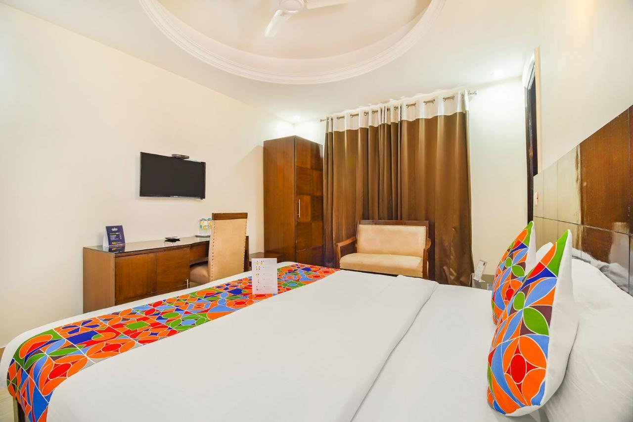 Fabhotel Marble Arch - Nr Karol Bagh Market 德里 外观 照片