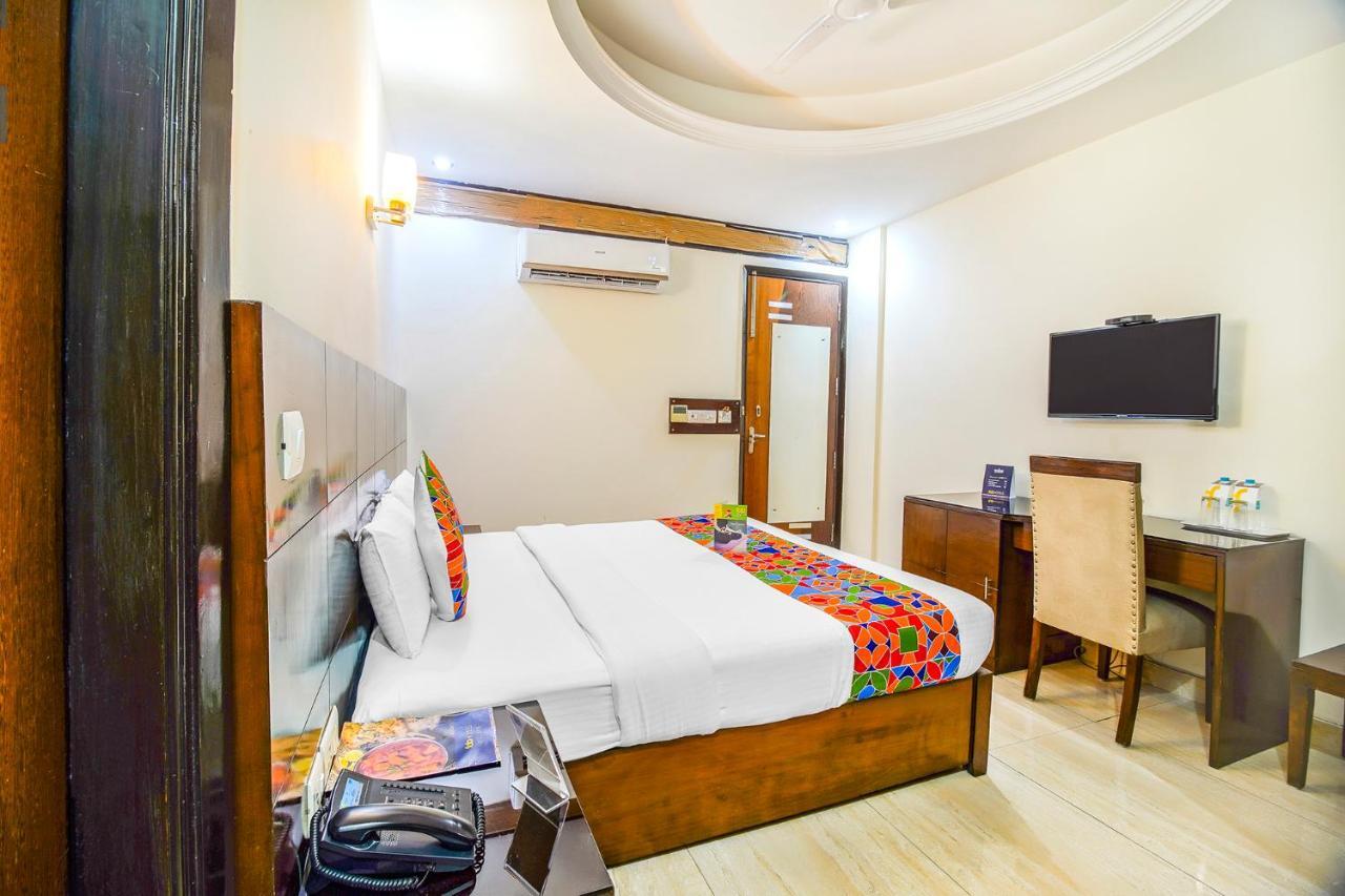 Fabhotel Marble Arch - Nr Karol Bagh Market 德里 外观 照片